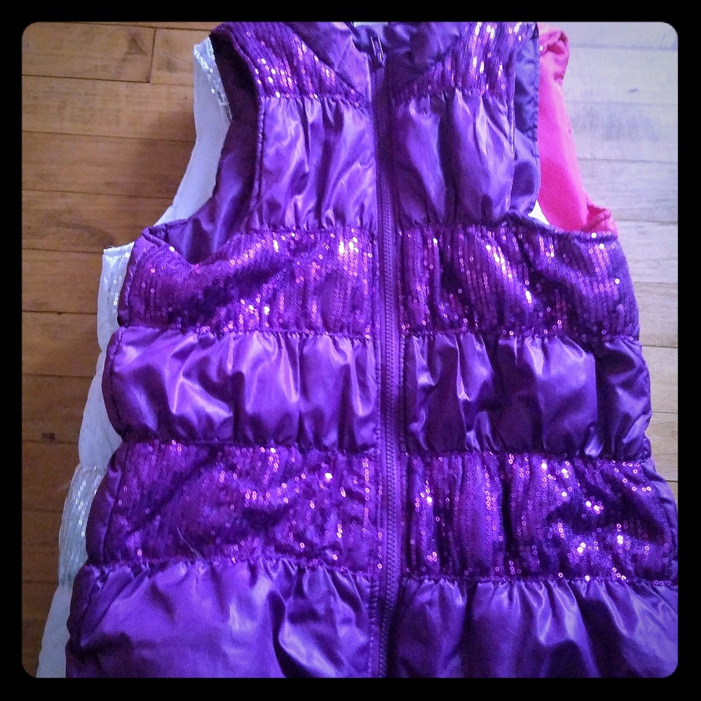 Girl's puffer sequined vest